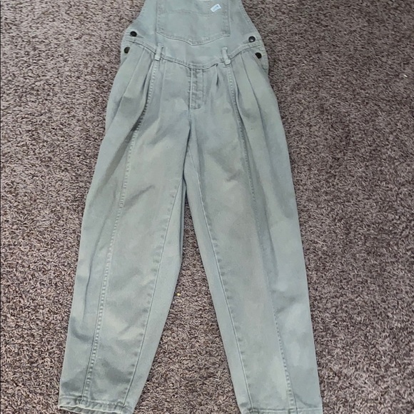 Vintage guess overalls - Picture 2 of 3